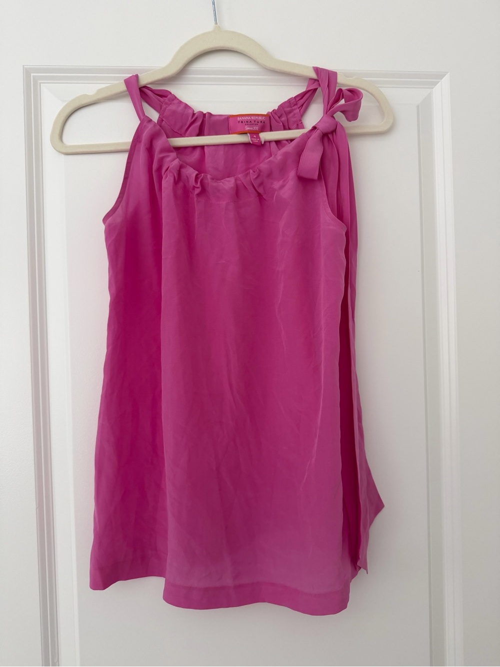 NWOT Banana Republic Trina Turk Hot Pink Tie-Shoulder Camisole in size 4